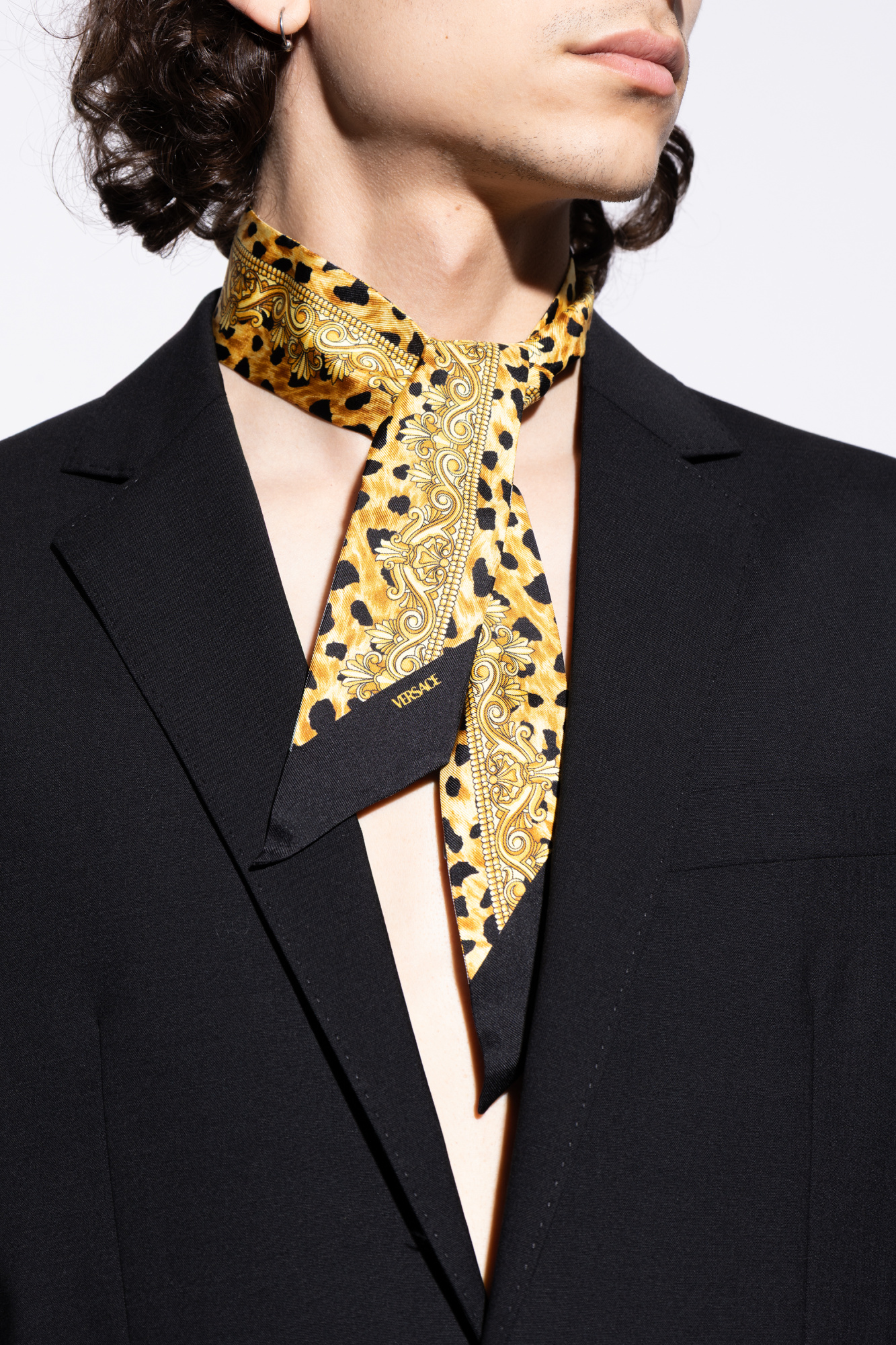 小物 VERSACE scarf silk100% VERSACE 100% SILK TWILL SCARF FOULARD 35